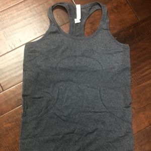 Lululemon Top- Size 8